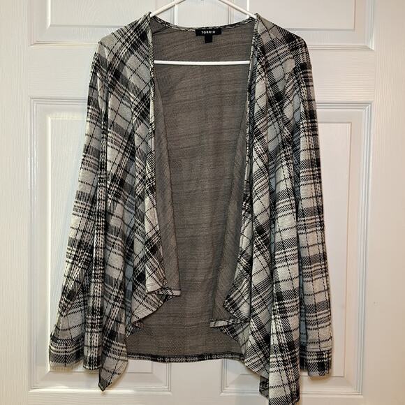 Torrid 00 Women’s‎ Black & Ivory Plaid Drape Jacket Size Medium - Picture 6 of 13